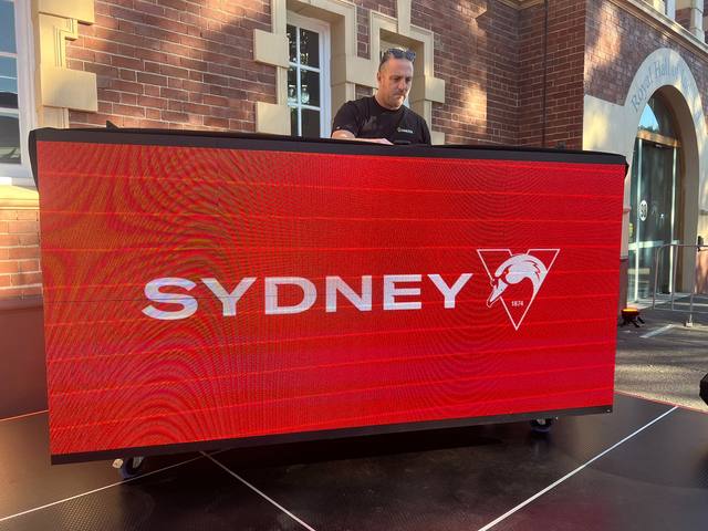 2 x 1m Outdoor LED Screen