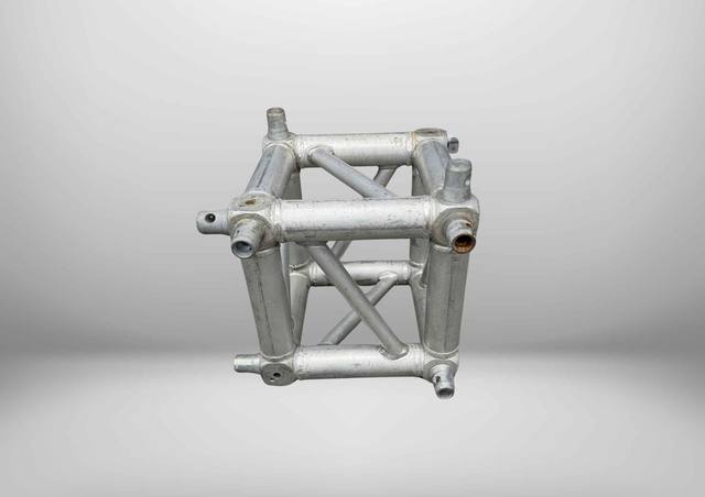 Truss Cube - Silver for hire